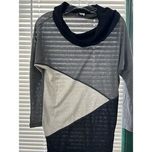Hot & Delicious Women Green Pullover Sweater M‎ Gray Black Cream Cow Collar
